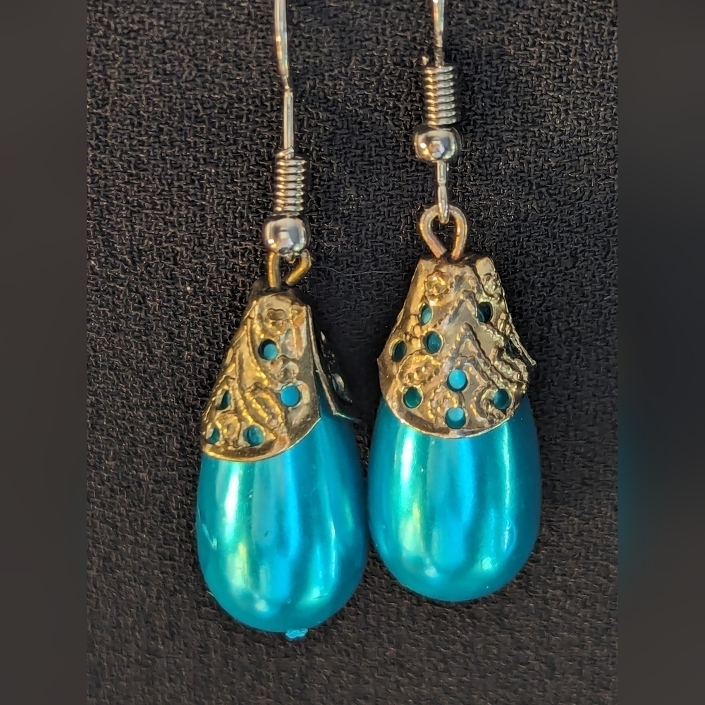 Vintage Boho Tear Drop bead shape large earrings filligree silver tone
